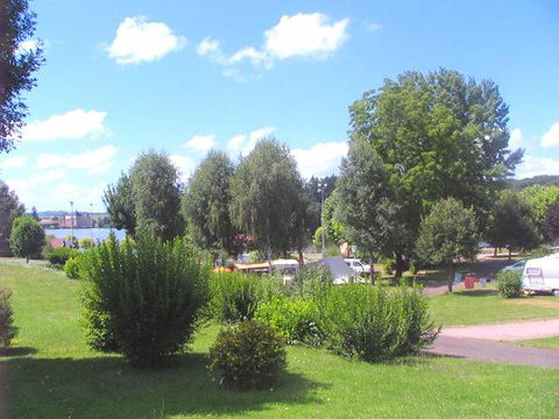 Place image