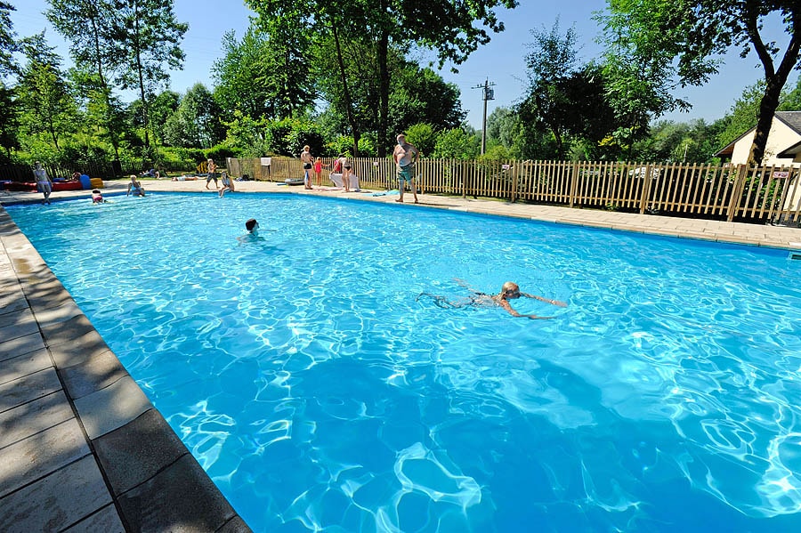 Camping de Chênefleur, Campsite in Tintigny, Luxembourg