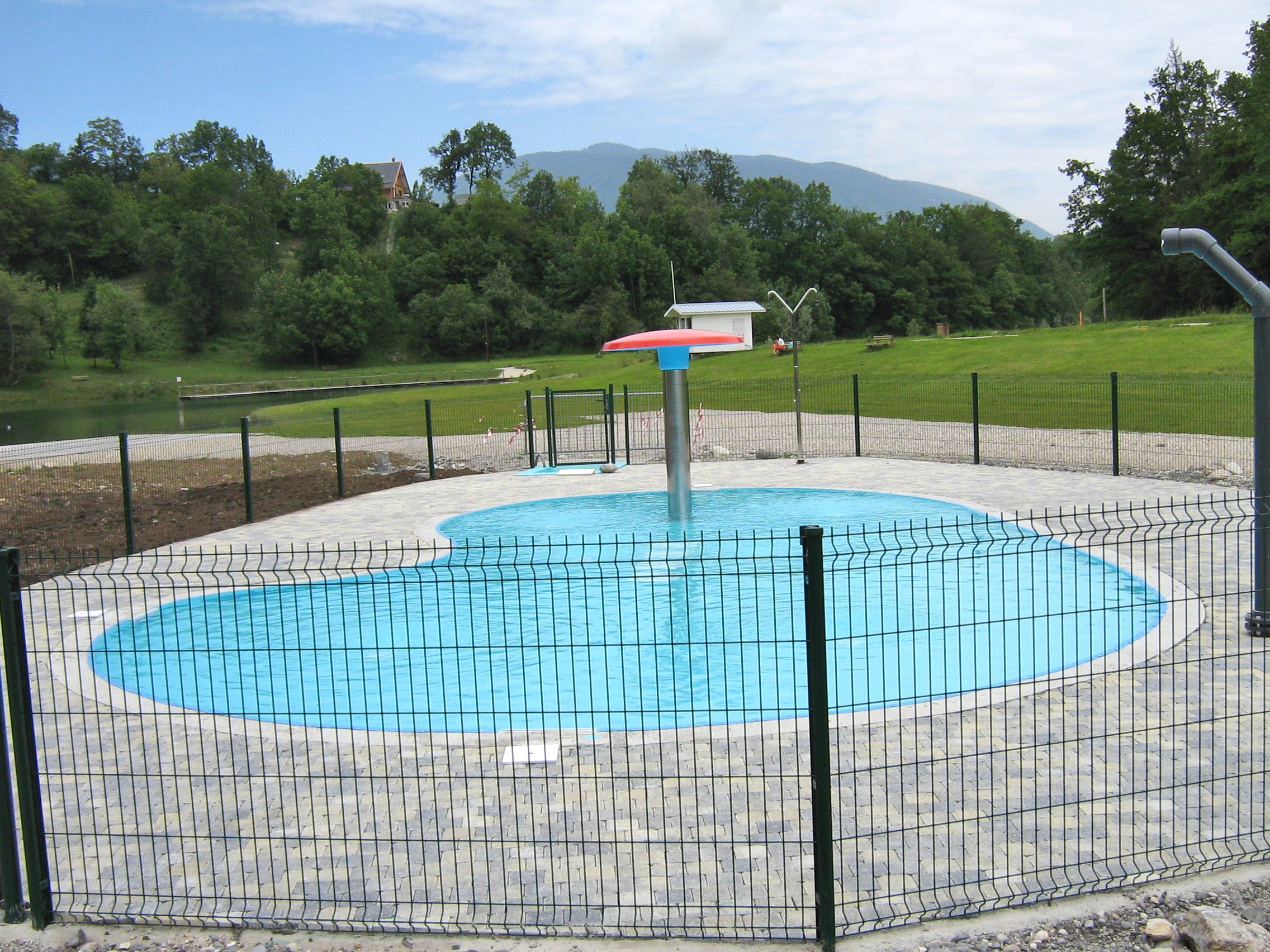 Camping l'Île du Chéran, Campsite in Lescheraines, Savoie