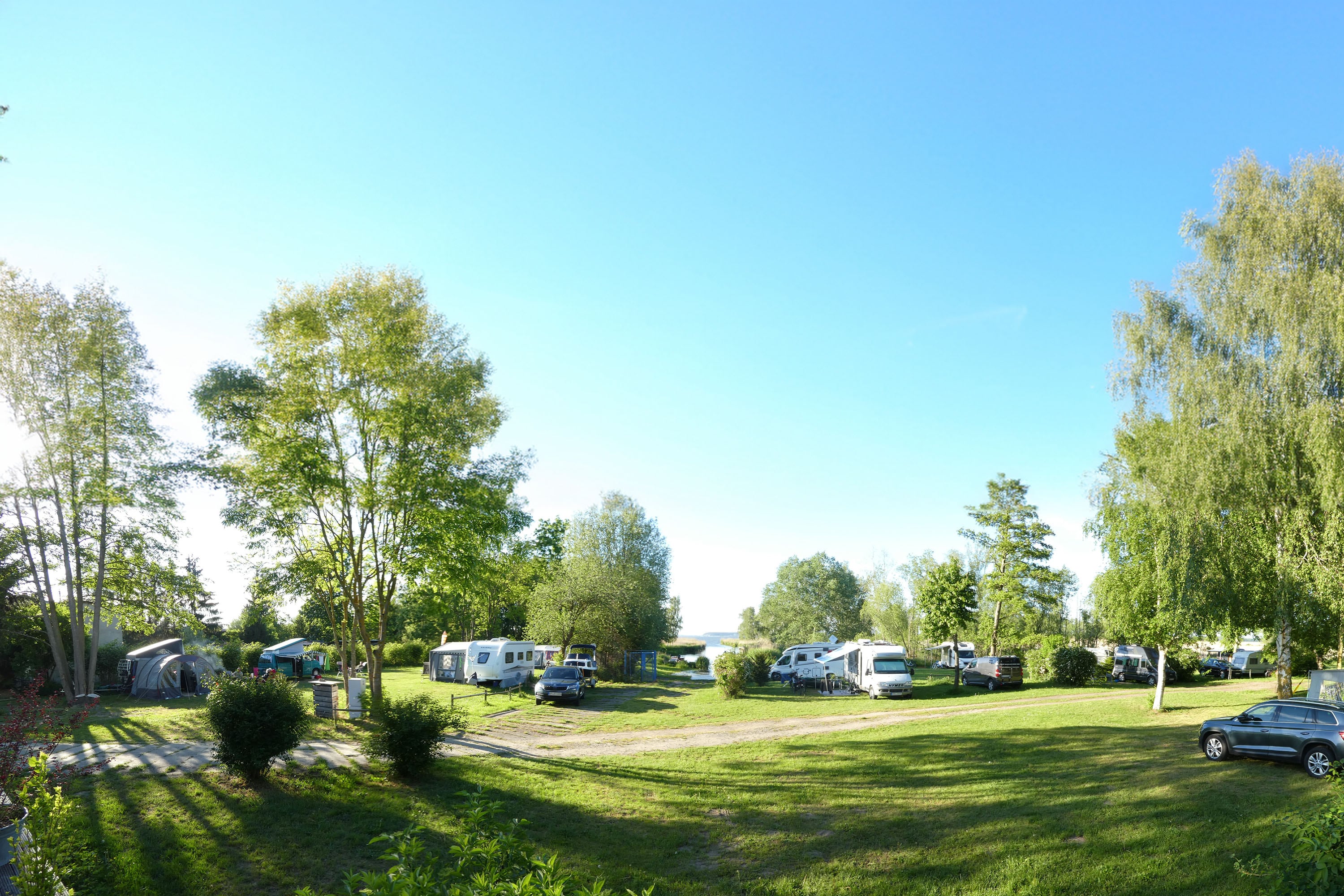 Place image