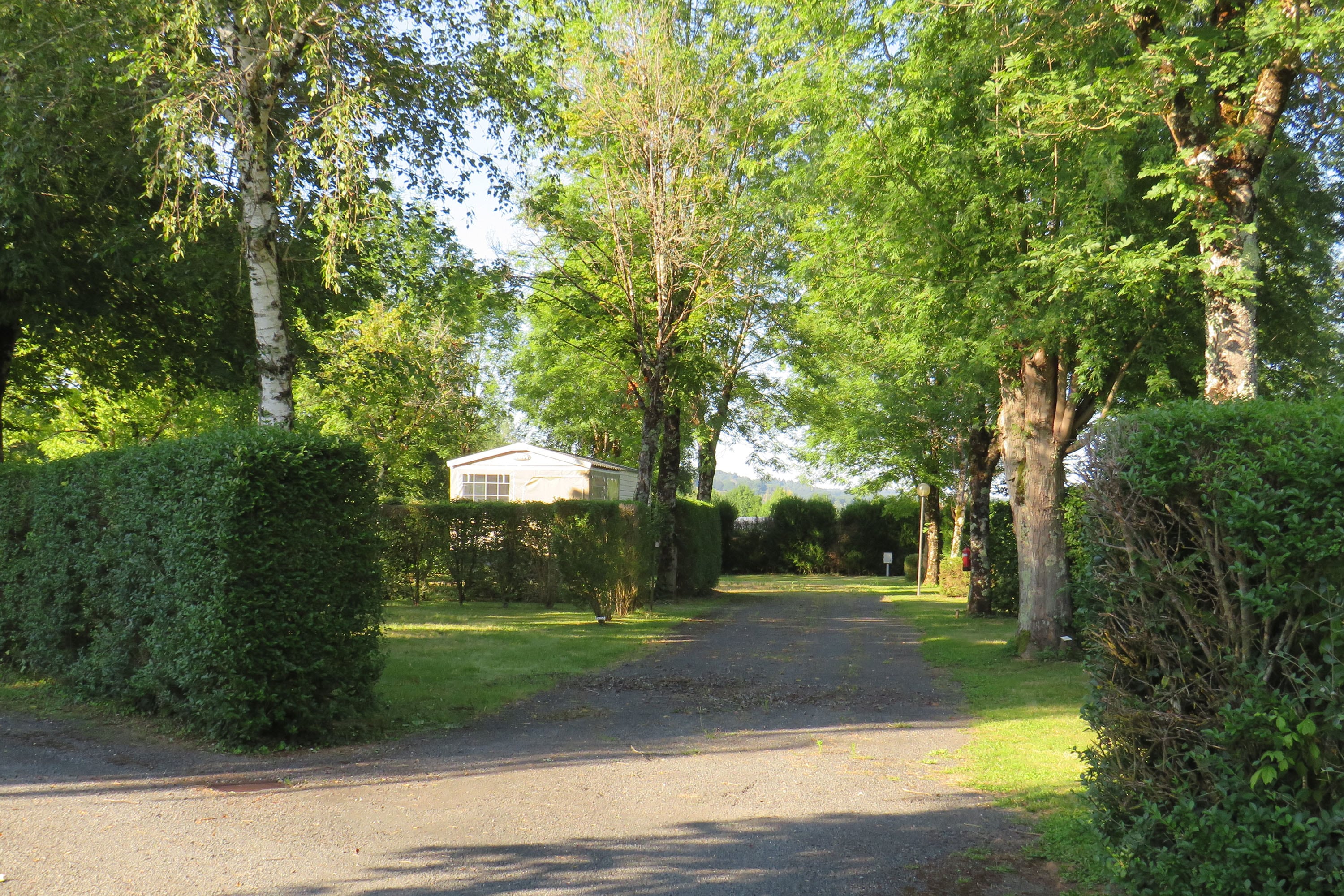 La Salvinie, Campsite in Terrasson-Lavilledieu, Dordogne