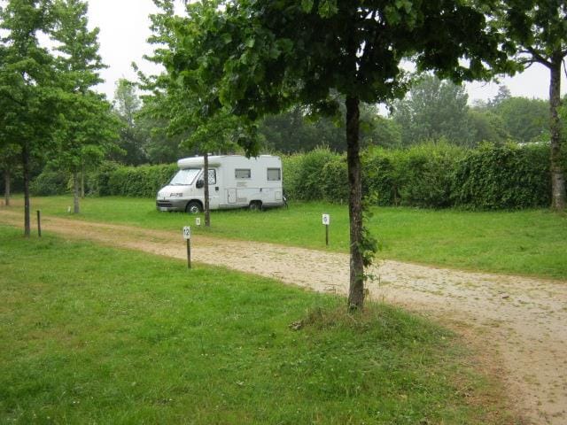 Flower Camping du Canal, Campsite in Blain, Loire-Atlantique