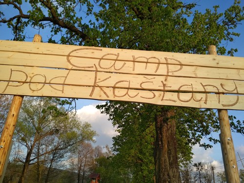 Camp pod kaštany