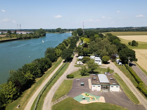 Campsite Du Pont de Bourgogne