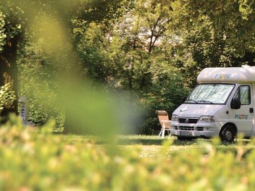 Camping Les Adoubes - Onlycamp