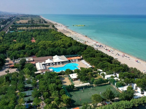 Pineto Beach Village & Camping